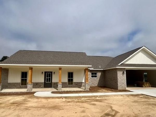 95 Joan Dr, Ellisville, MS 39437