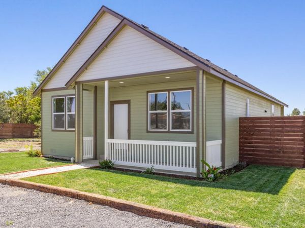 330 N Elm Street, Merrill, OR 97633