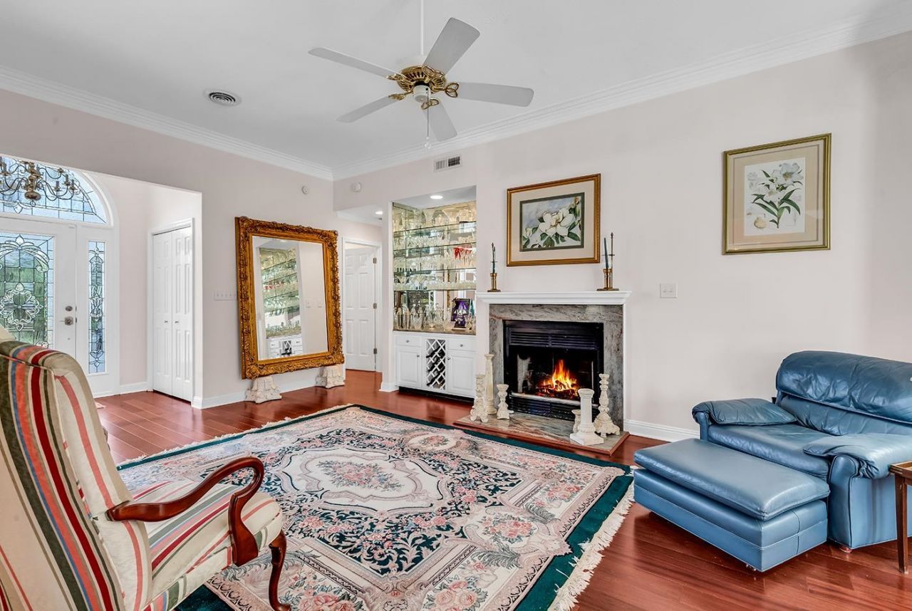 3026 Cedar Creek Run Photo 6