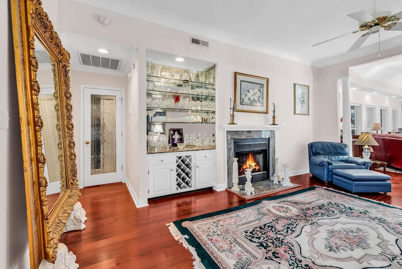 3026 Cedar Creek Run Photo 9