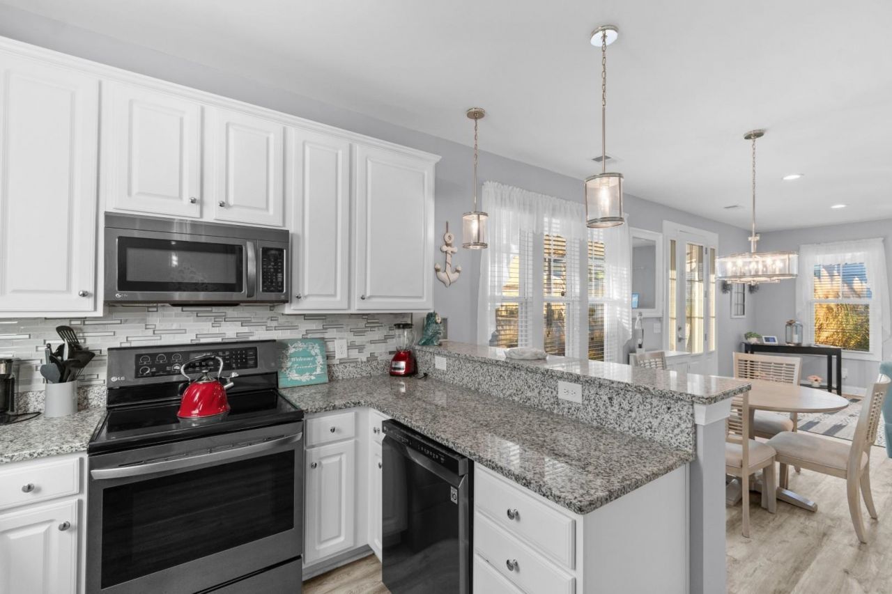 5301 Sea Coral Way Photo 6