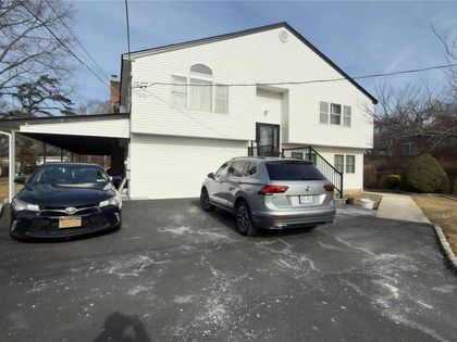 55 Parkway Avenue Amityville, NY 11701