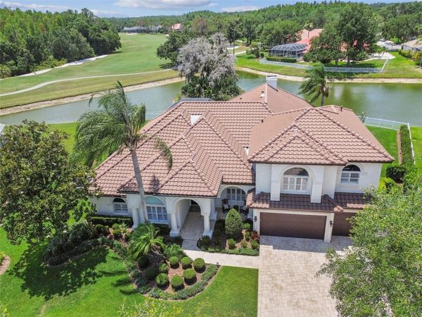 9105 WOODRIDGE RUN DRIVE, TAMPA, FL 33647