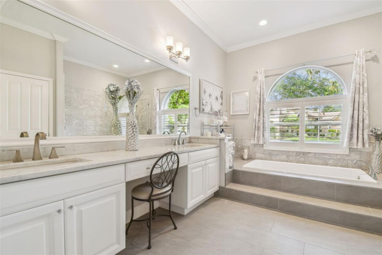 9105 Woodridge Run Drive, Tampa, FL 33647 Photo