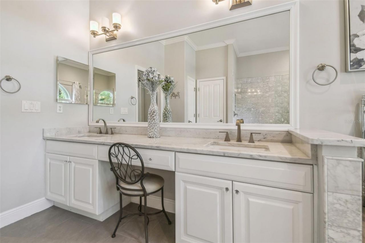 9105 Woodridge Run Drive, Tampa, FL 33647 Photo