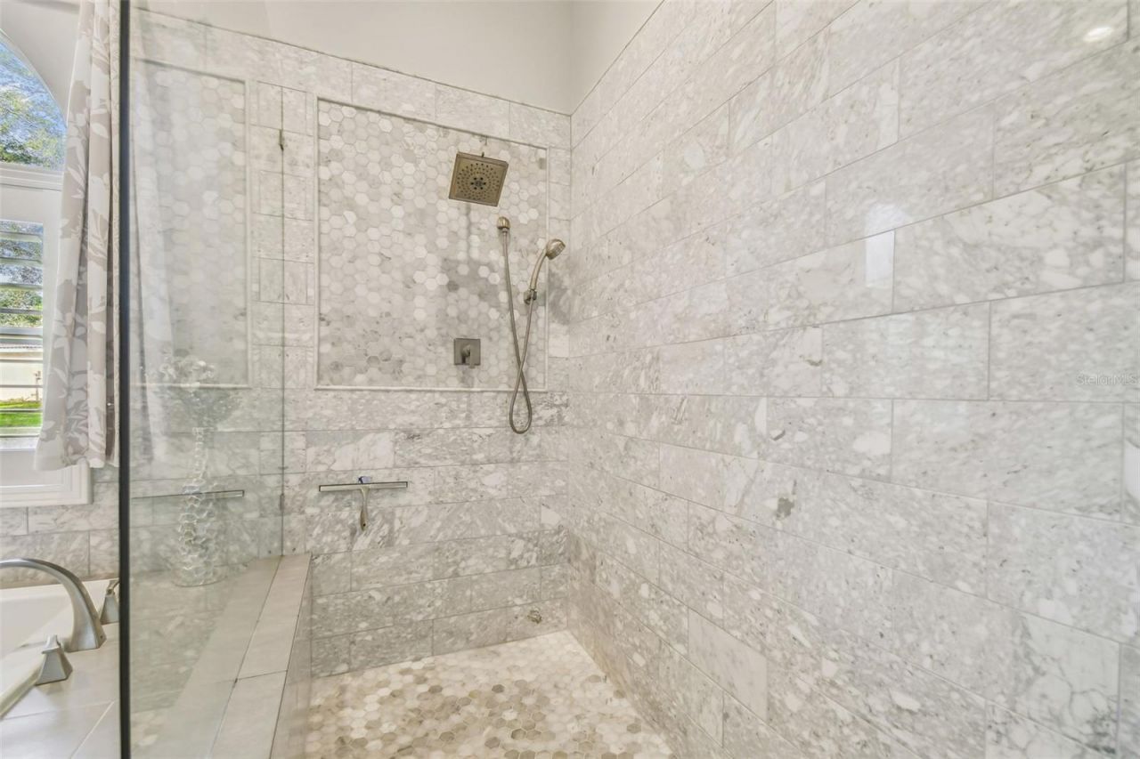 9105 Woodridge Run Drive, Tampa, FL 33647 Photo