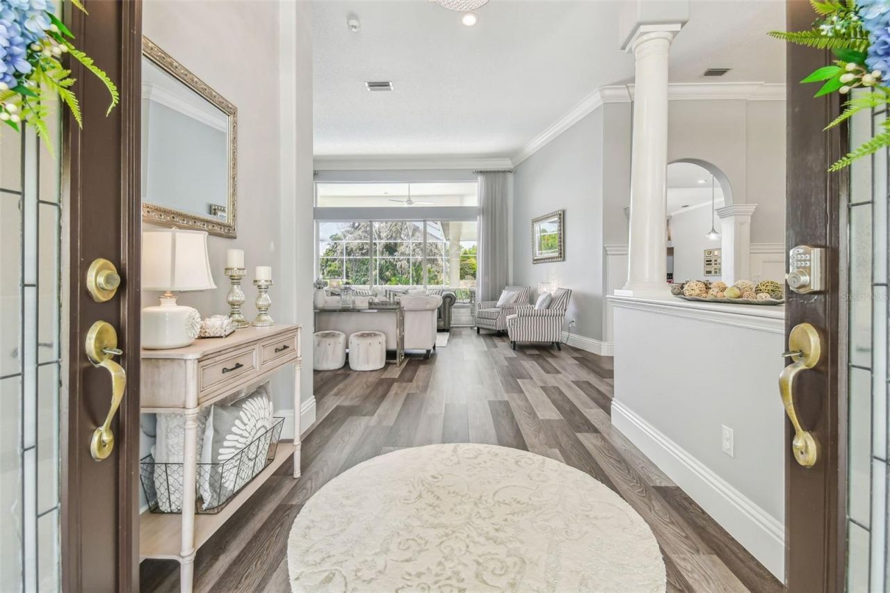 9105 Woodridge Run Drive, Tampa, FL 33647 Photo