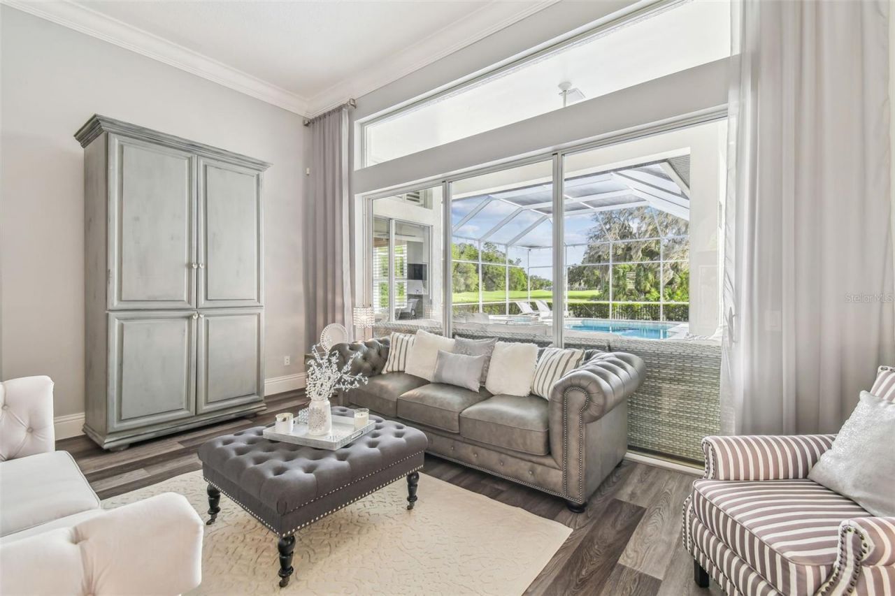 9105 Woodridge Run Drive, Tampa, FL 33647 Photo