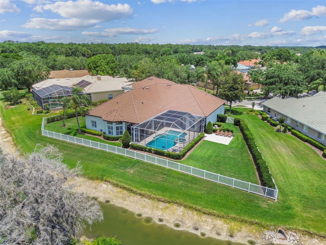 9105 Woodridge Run Drive, Tampa, FL 33647 Photo