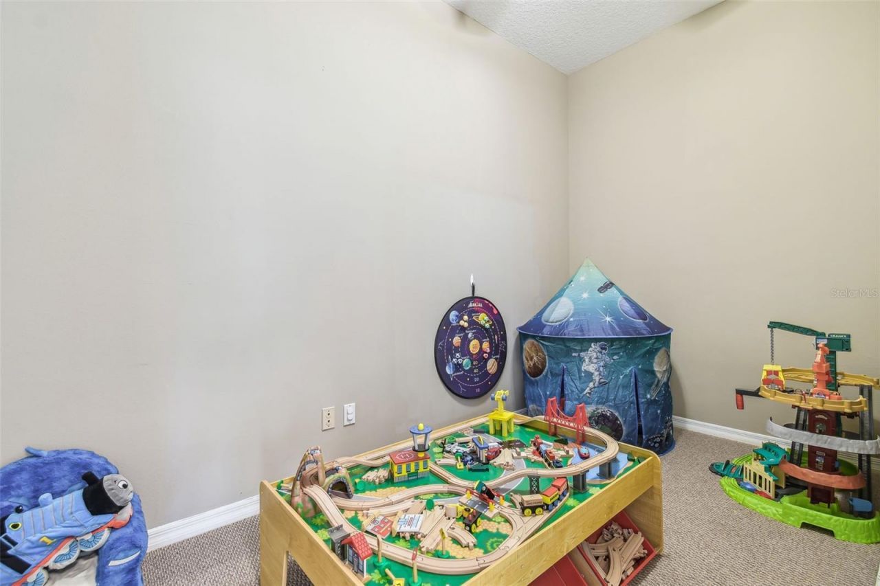 9105 Woodridge Run Drive, Tampa, FL 33647 Photo