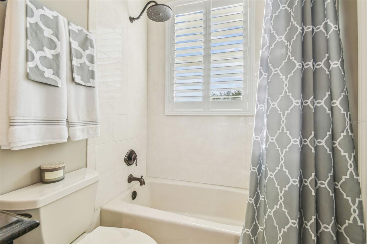 9105 Woodridge Run Drive, Tampa, FL 33647 Photo