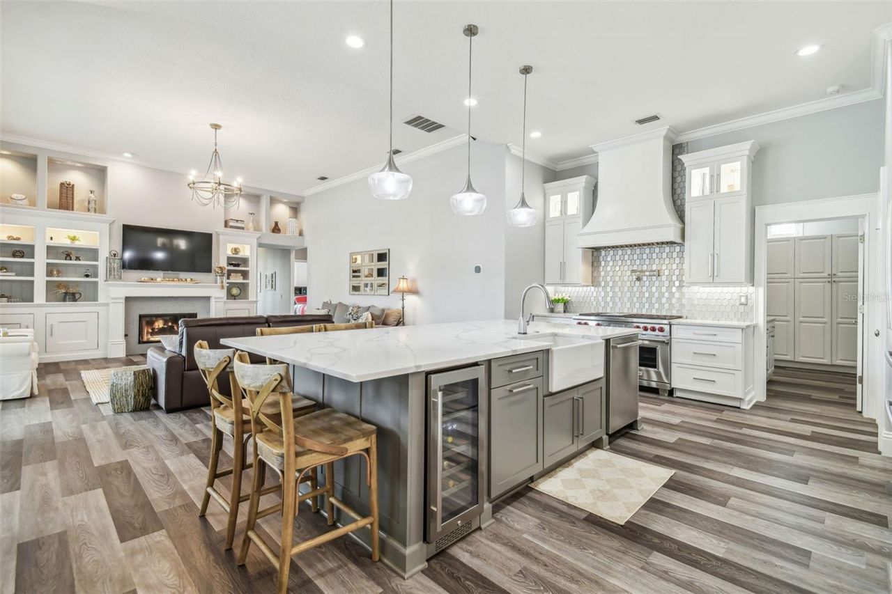 9105 Woodridge Run Drive, Tampa, FL 33647 Photo