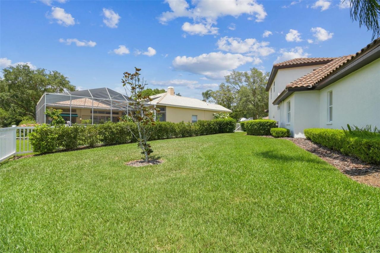 9105 Woodridge Run Drive, Tampa, FL 33647 Photo