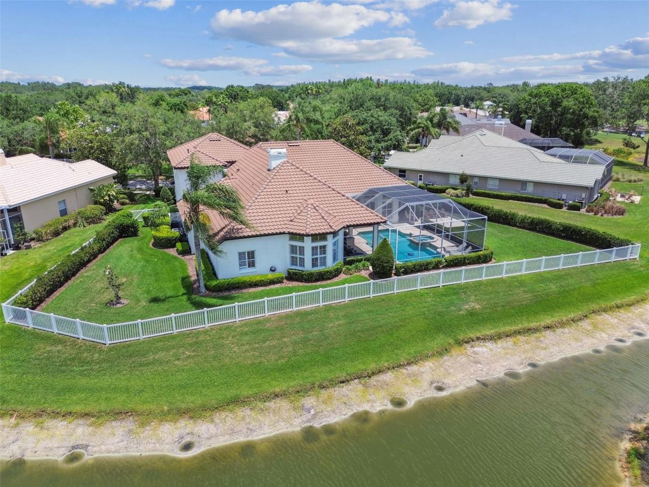 9105 Woodridge Run Drive, Tampa, FL 33647 Photo