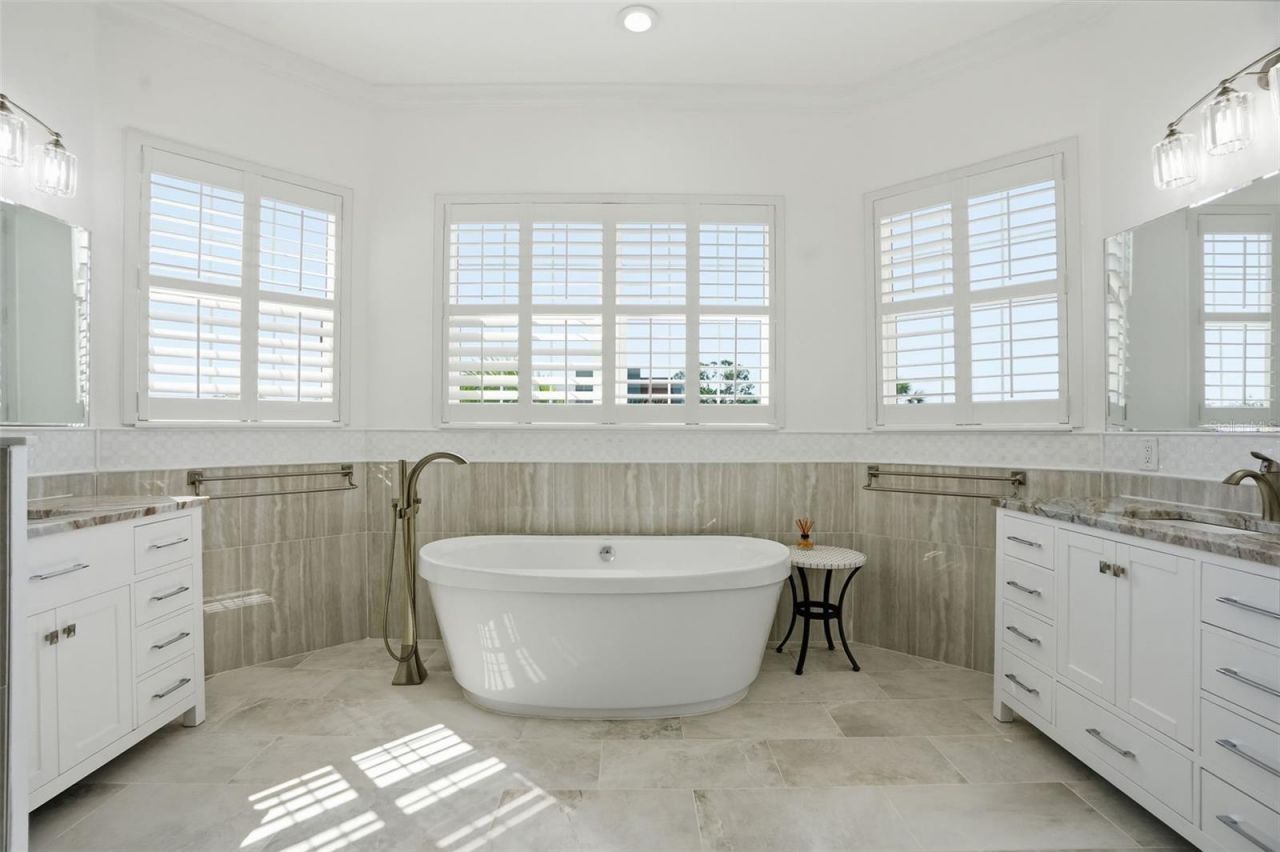 1700 Oyster Point Way, Palm Harbor, FL 34683 Photo