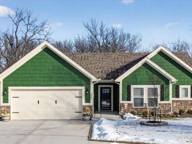 2080 Riverstone Drive, Excelsior Springs, MO 64024