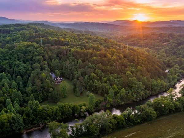 661 Toccoa River Forest, Mineral Bluff, GA 30559