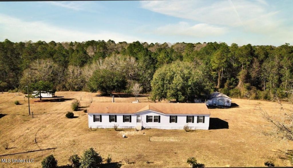 26230 Longvue Drive, Picayune, MS 39466 Main Photo
