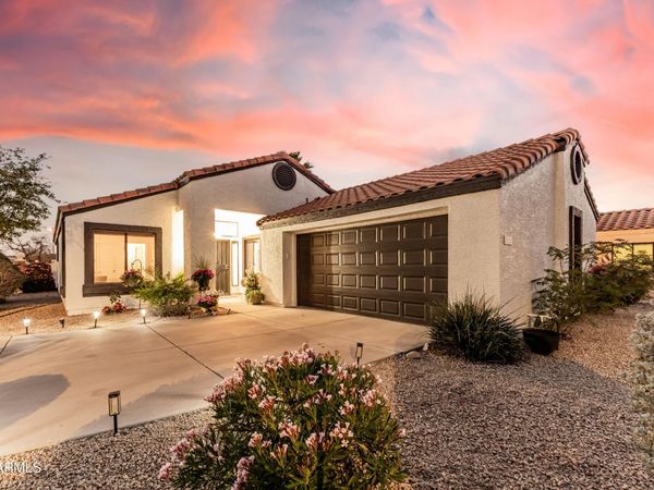 8629 W MAUI Lane, Peoria, AZ 85381