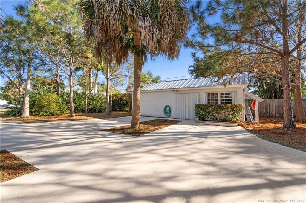 900 NW 11th Terrace, Stuart, FL 34994 Photo