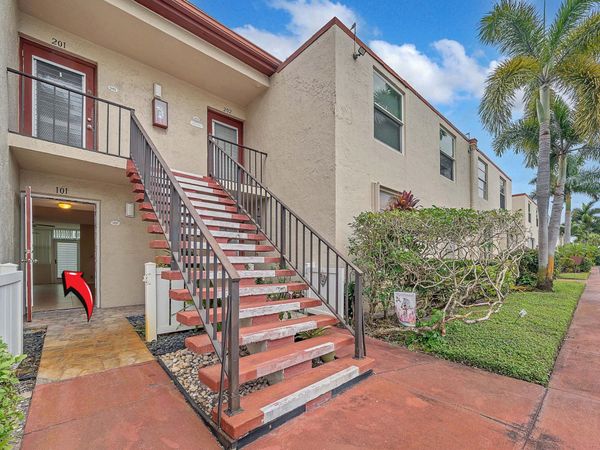 7 Willowbrook Lane, Unit 101, Delray Beach, FL 33446