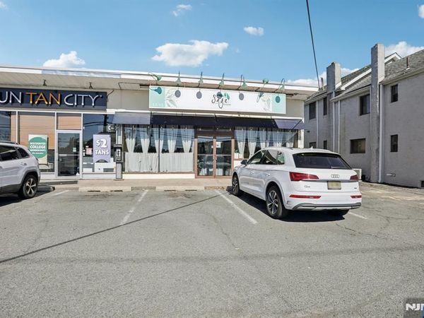 17-15 Broadway, FAIRLAWN, NJ 07410