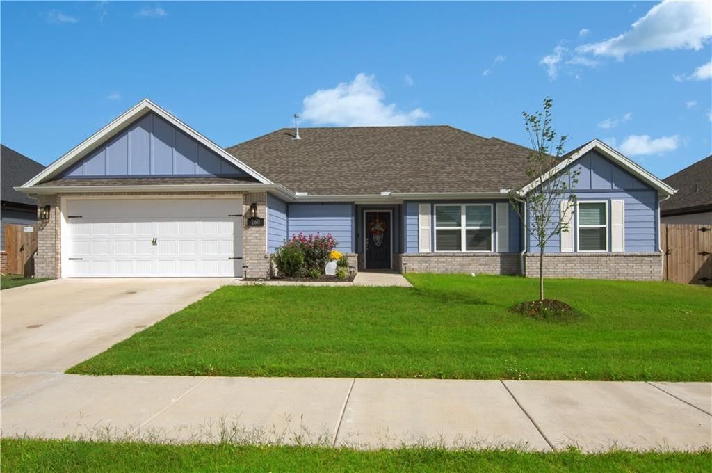 260 S Maroon Avenue, Fayetteville, AR 72704 Main Photo