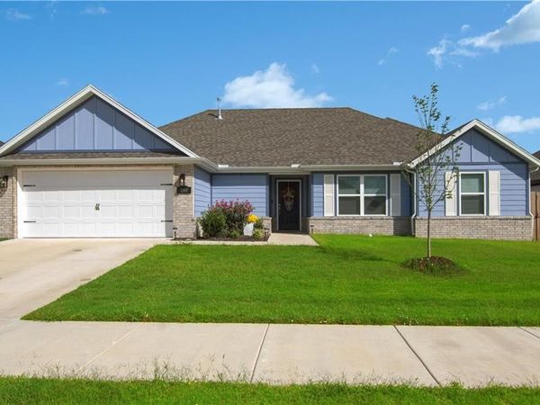 260 S Maroon Avenue, Fayetteville, AR 72704