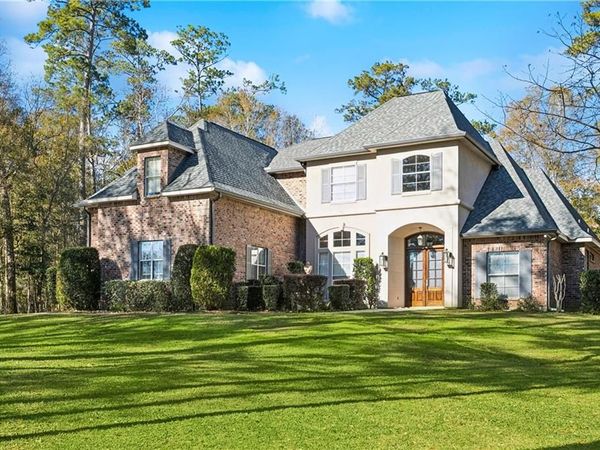 360 BLACK RIVER Drive, Madisonville, LA 70447