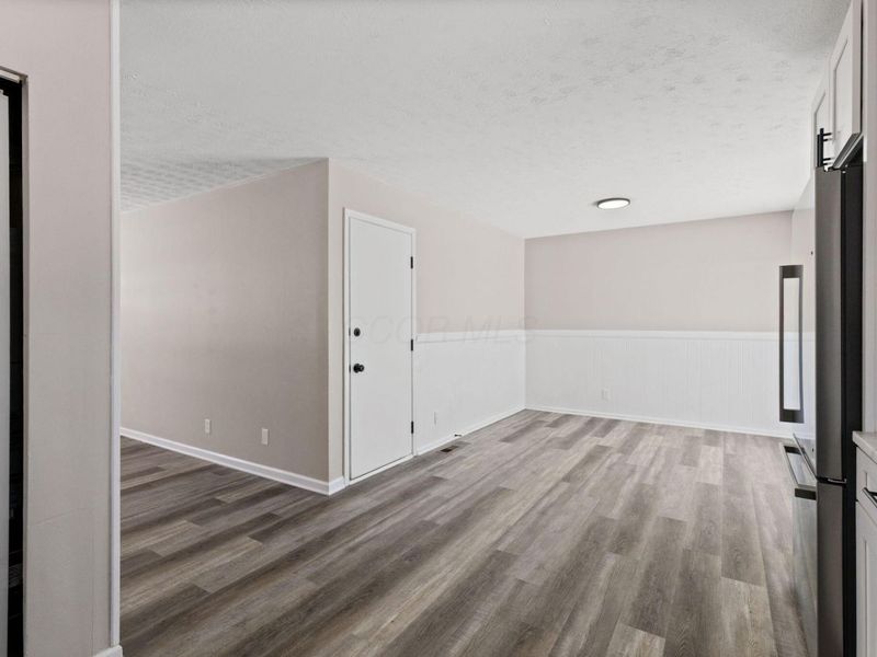 377 S Murray Hill Road, Columbus, OH 43228 Photo 10