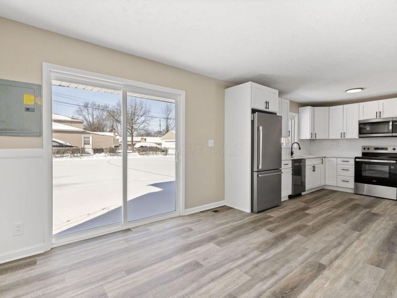 377 S Murray Hill Road, Columbus, OH 43228 Photo 12