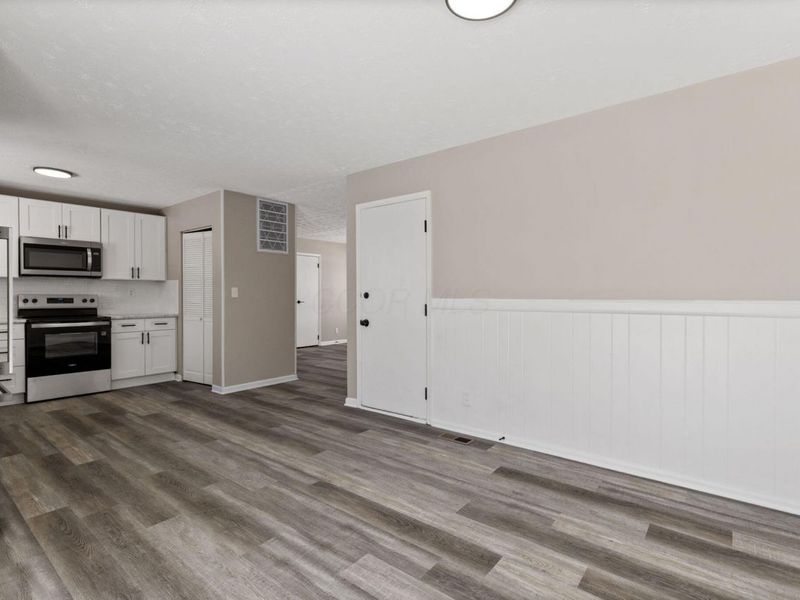 377 S Murray Hill Road, Columbus, OH 43228 Photo 13