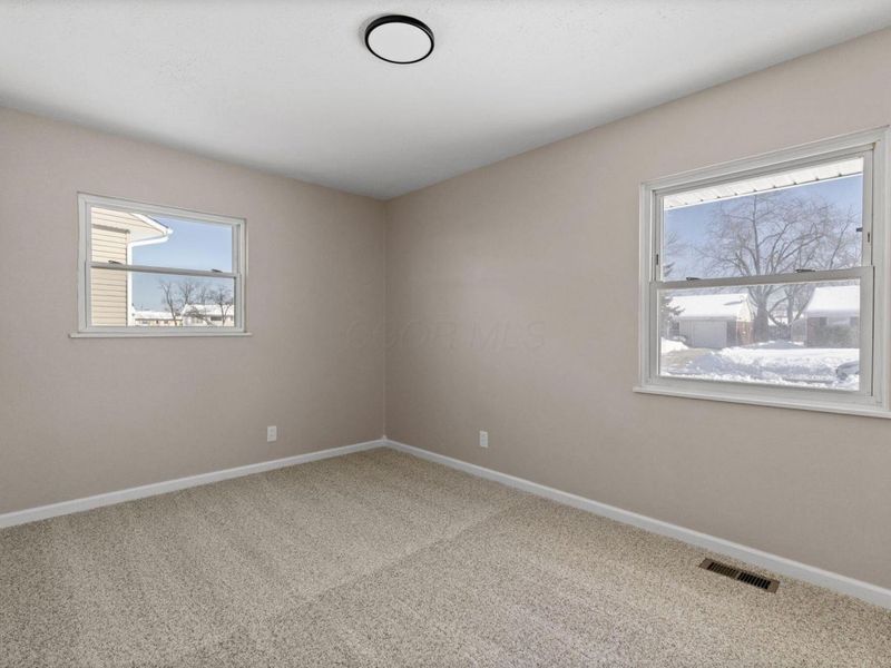 377 S Murray Hill Road, Columbus, OH 43228 Photo 14