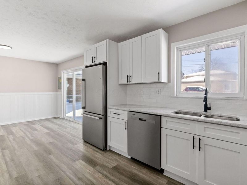 377 S Murray Hill Road, Columbus, OH 43228 Photo 8