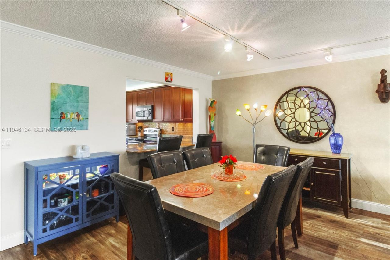 5519 Fairway Park Dr, Unit 203, Boynton Beach, FL 33437 Photo