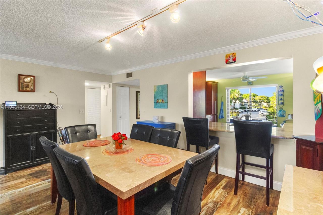 5519 Fairway Park Dr, Unit 203, Boynton Beach, FL 33437 Photo