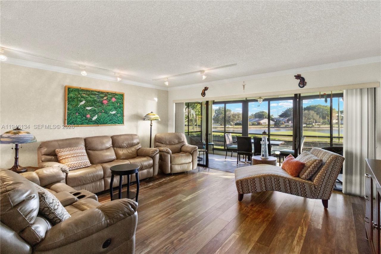 5519 Fairway Park Dr, Unit 203, Boynton Beach, FL 33437 Photo