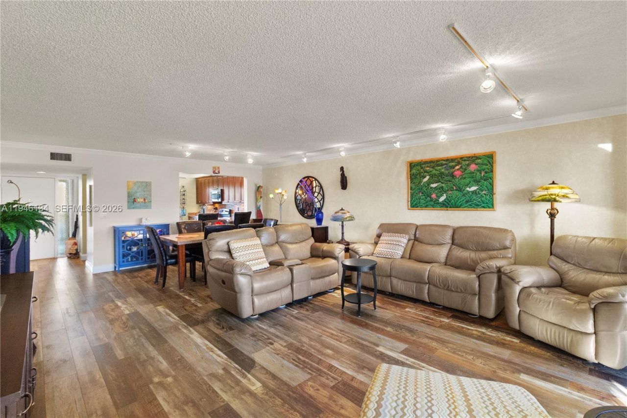 5519 Fairway Park Dr, Unit 203, Boynton Beach, FL 33437 Photo