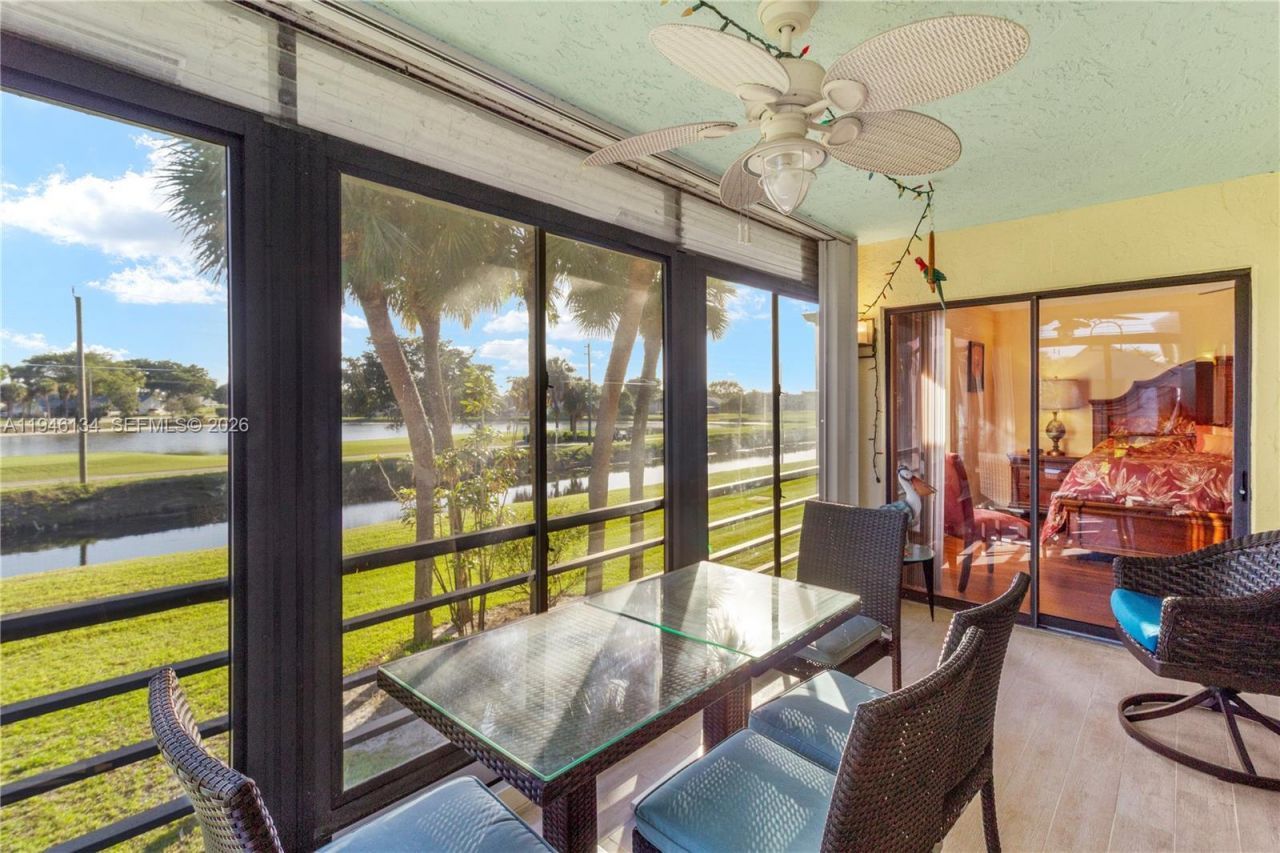 5519 Fairway Park Dr, Unit 203, Boynton Beach, FL 33437 Photo