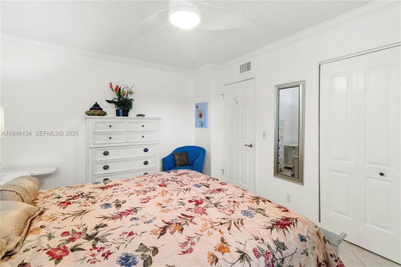 5519 Fairway Park Dr, Unit 203, Boynton Beach, FL 33437 Photo