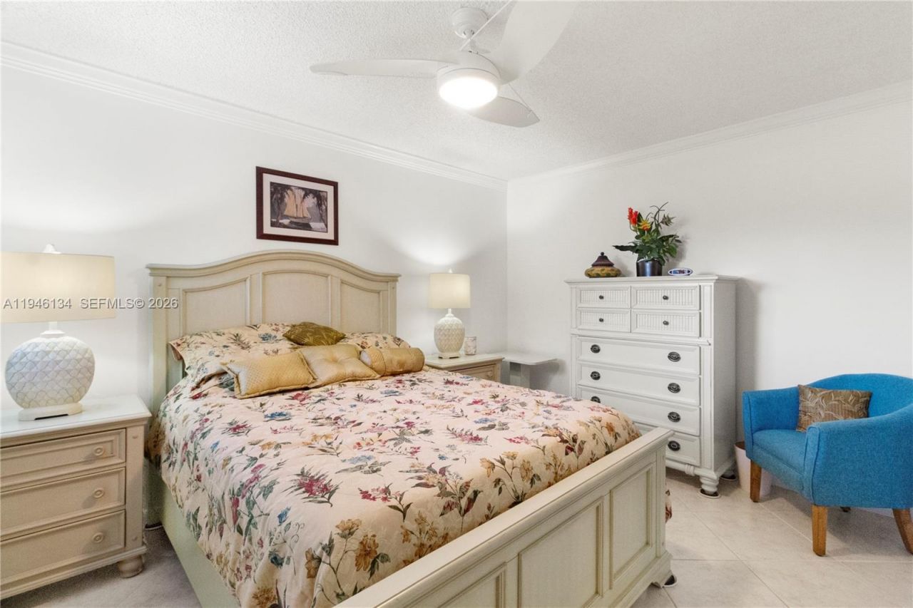 5519 Fairway Park Dr, Unit 203, Boynton Beach, FL 33437 Photo