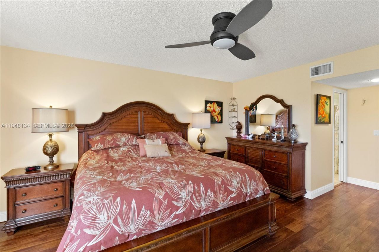 5519 Fairway Park Dr, Unit 203, Boynton Beach, FL 33437 Photo