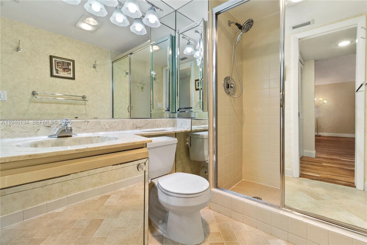 5519 Fairway Park Dr, Unit 203, Boynton Beach, FL 33437 Photo