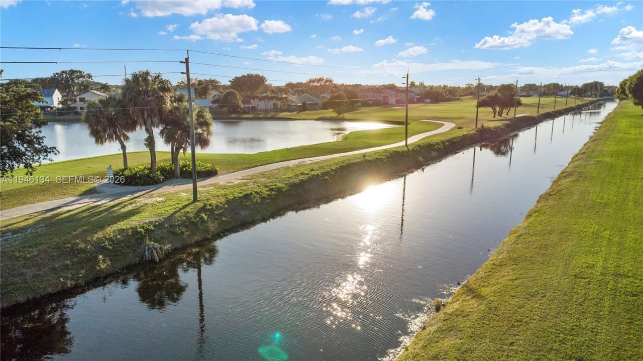 5519 Fairway Park Dr, Unit 203, Boynton Beach, FL 33437 Photo