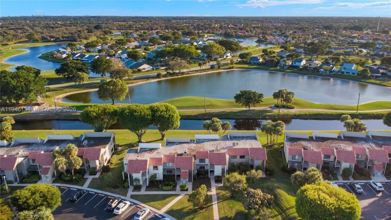 5519 Fairway Park Dr, Unit 203, Boynton Beach, FL 33437 Photo