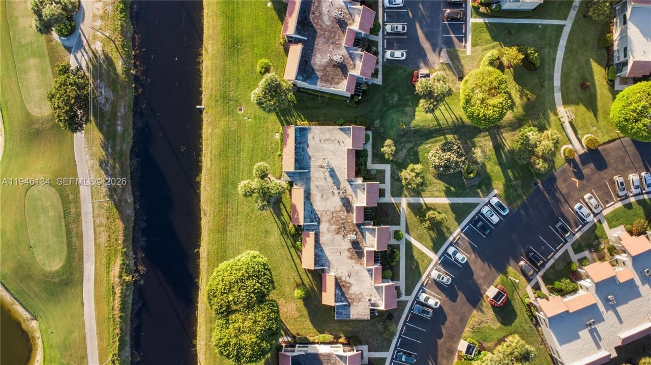 5519 Fairway Park Dr, Unit 203, Boynton Beach, FL 33437 Photo