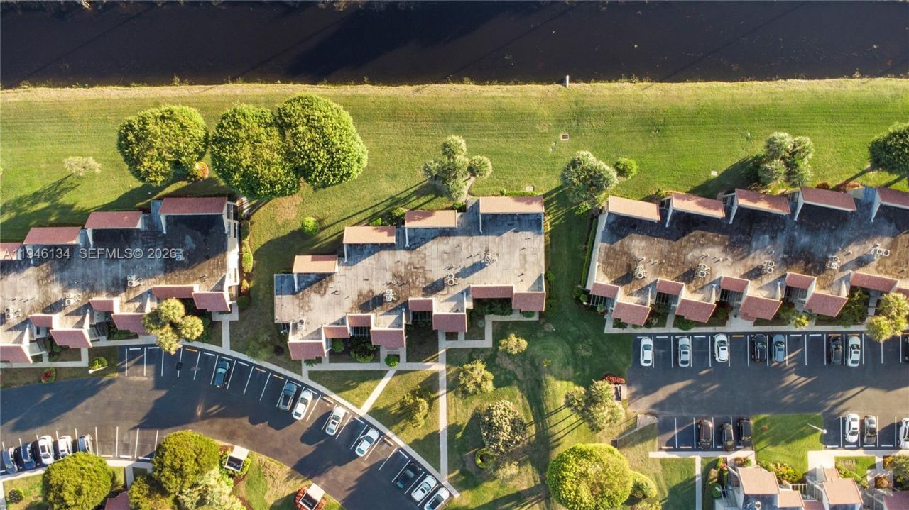 5519 Fairway Park Dr, Unit 203, Boynton Beach, FL 33437 Photo