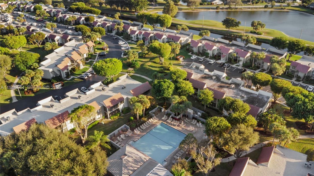 5519 Fairway Park Dr, Unit 203, Boynton Beach, FL 33437 Photo