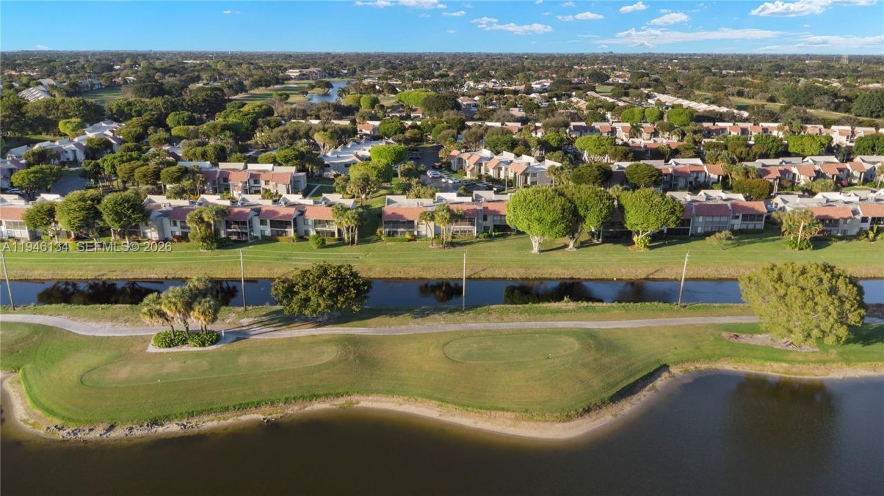 5519 Fairway Park Dr, Unit 203, Boynton Beach, FL 33437 Photo