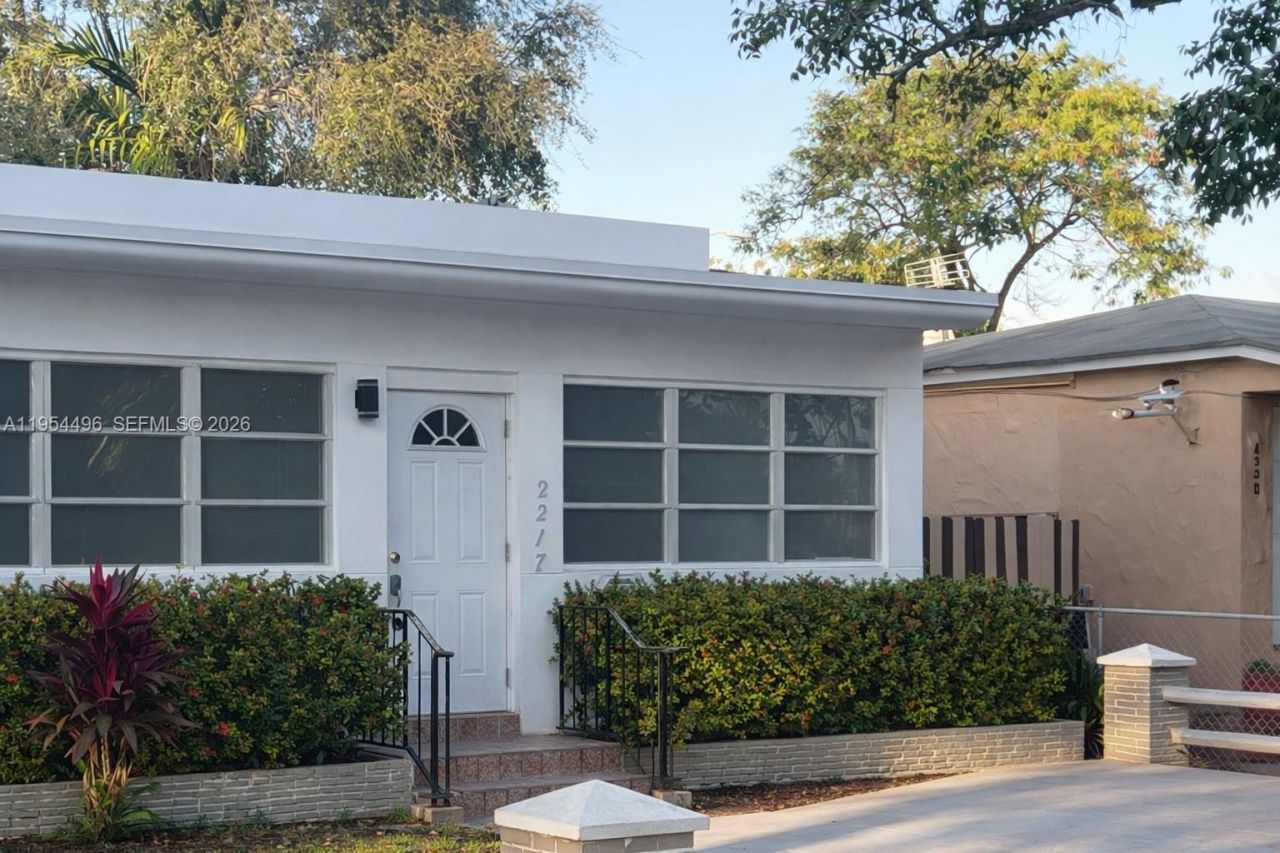 2217 SW 11th St, Miami, FL 33135 Photo